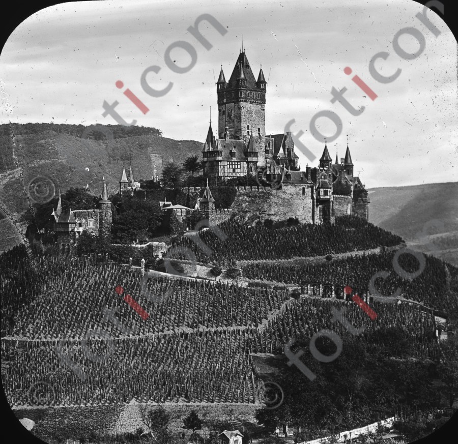 Die Reichsburg Cochem | Reichsburg Cochem - Foto simon-195-013-sw.jpg | foticon.de - Bilddatenbank für Motive aus Geschichte und Kultur